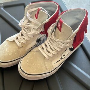Brand new vintage peanuts high top vans men’s 5.5. Women’s 7